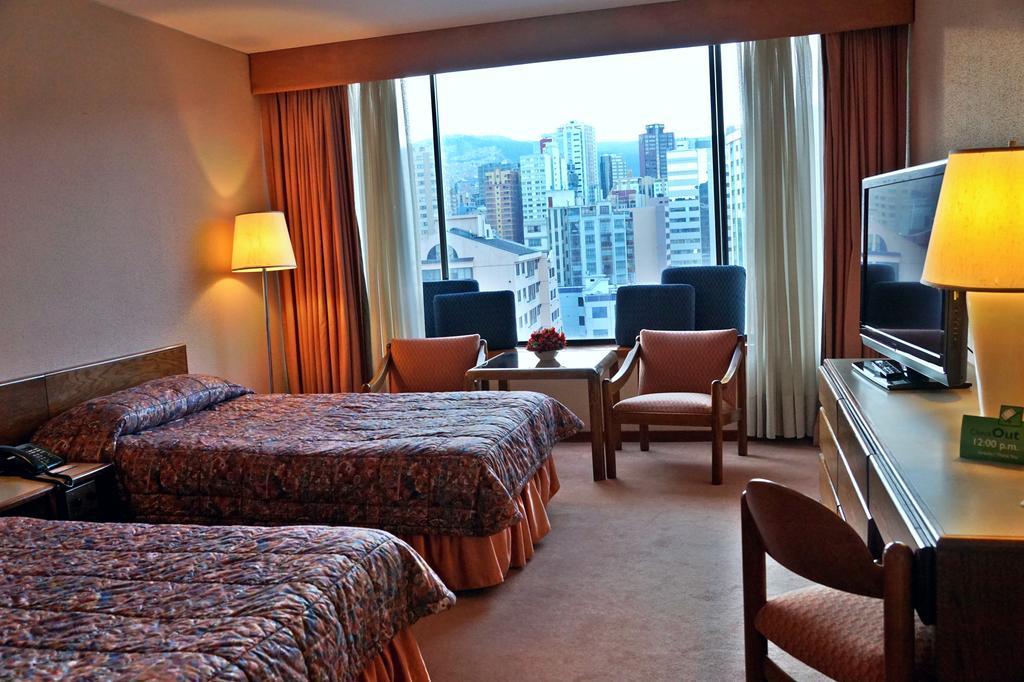 Real Plaza Hotel & Convention Center La Paz Bilik gambar
