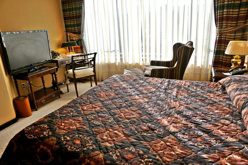 Real Plaza Hotel & Convention Center La Paz Bilik gambar