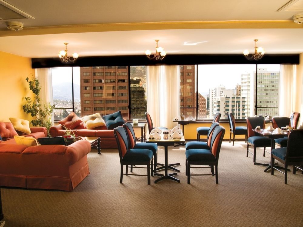 Real Plaza Hotel & Convention Center La Paz Restoran gambar